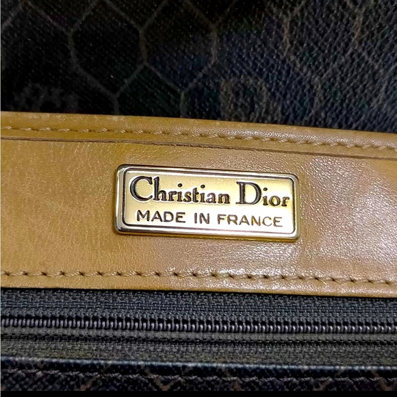 Christian Dior Leather Shoulder Bucket Bag w/ matching pouch. Honeycomb Line - Picture 6 of 10